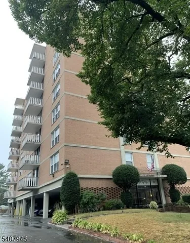 $265,000 | 704-712 North Broad Street, Unit E, Elizabeth, NJ 07208