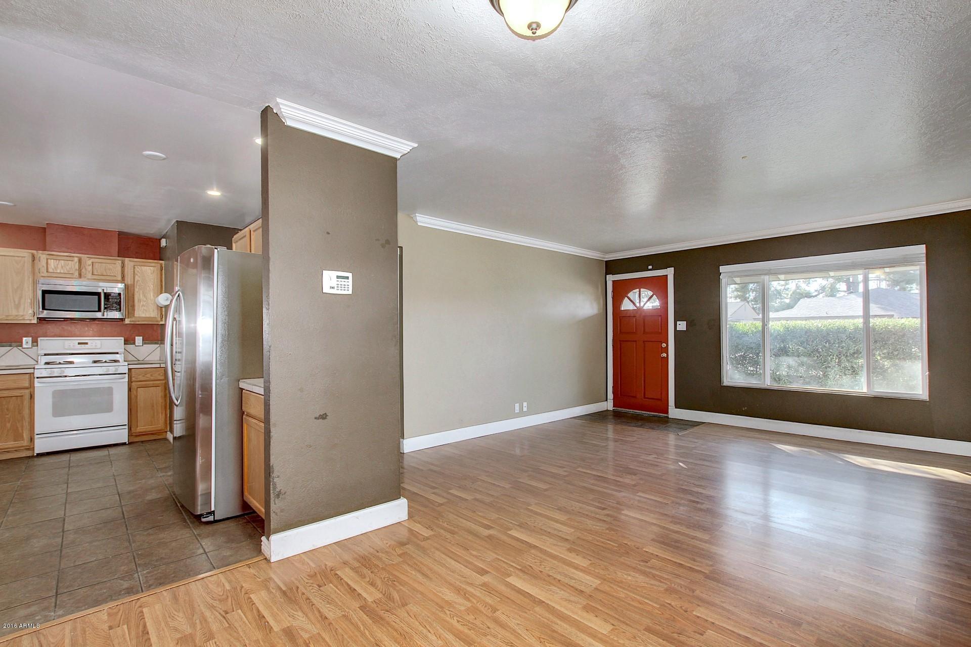 3108 East Cheery Lynn Road Phoenix, AZ 85016 - Photo 7 of 20 Living Room & Kitchen