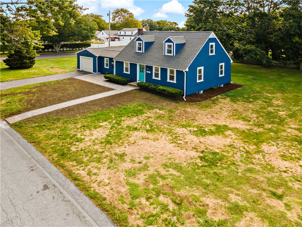 94 Fales Road Bristol, RI 02809 - Photo 3 of 38