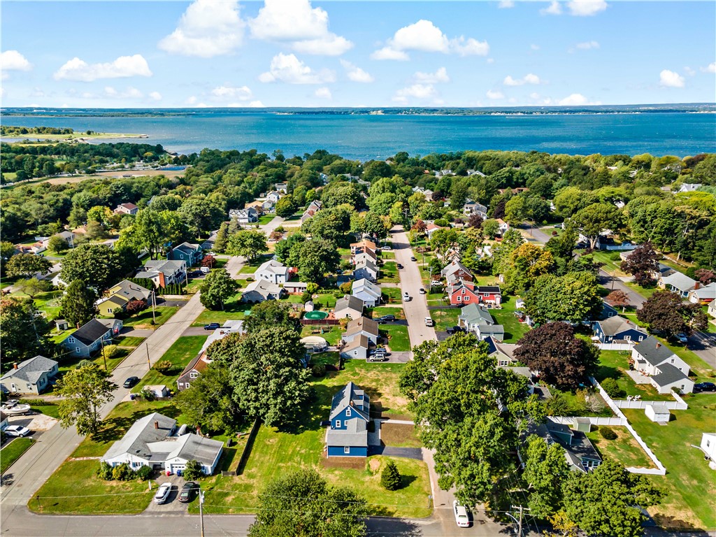 94 Fales Road Bristol, RI 02809 - Photo 4 of 38