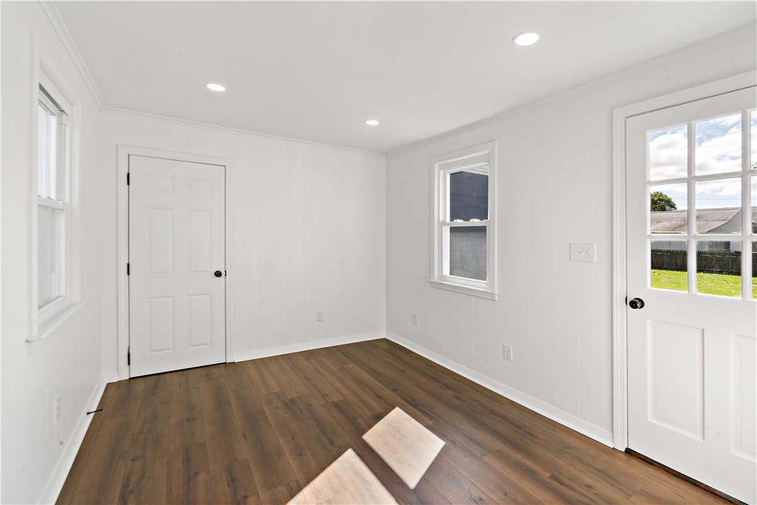 94 Fales Road Bristol, RI 02809 - Photo 7 of 38