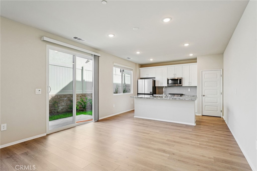 1114 Tropic Court Redlands, CA 92374 - Photo 5 of 32