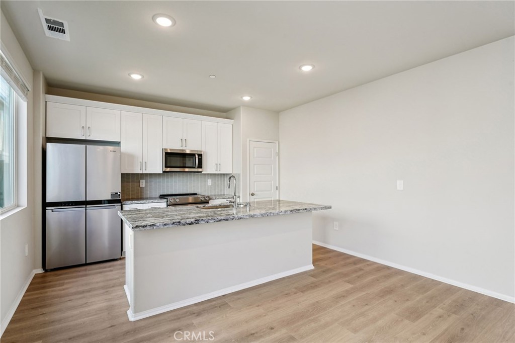 1114 Tropic Court Redlands, CA 92374 - Photo 6 of 32