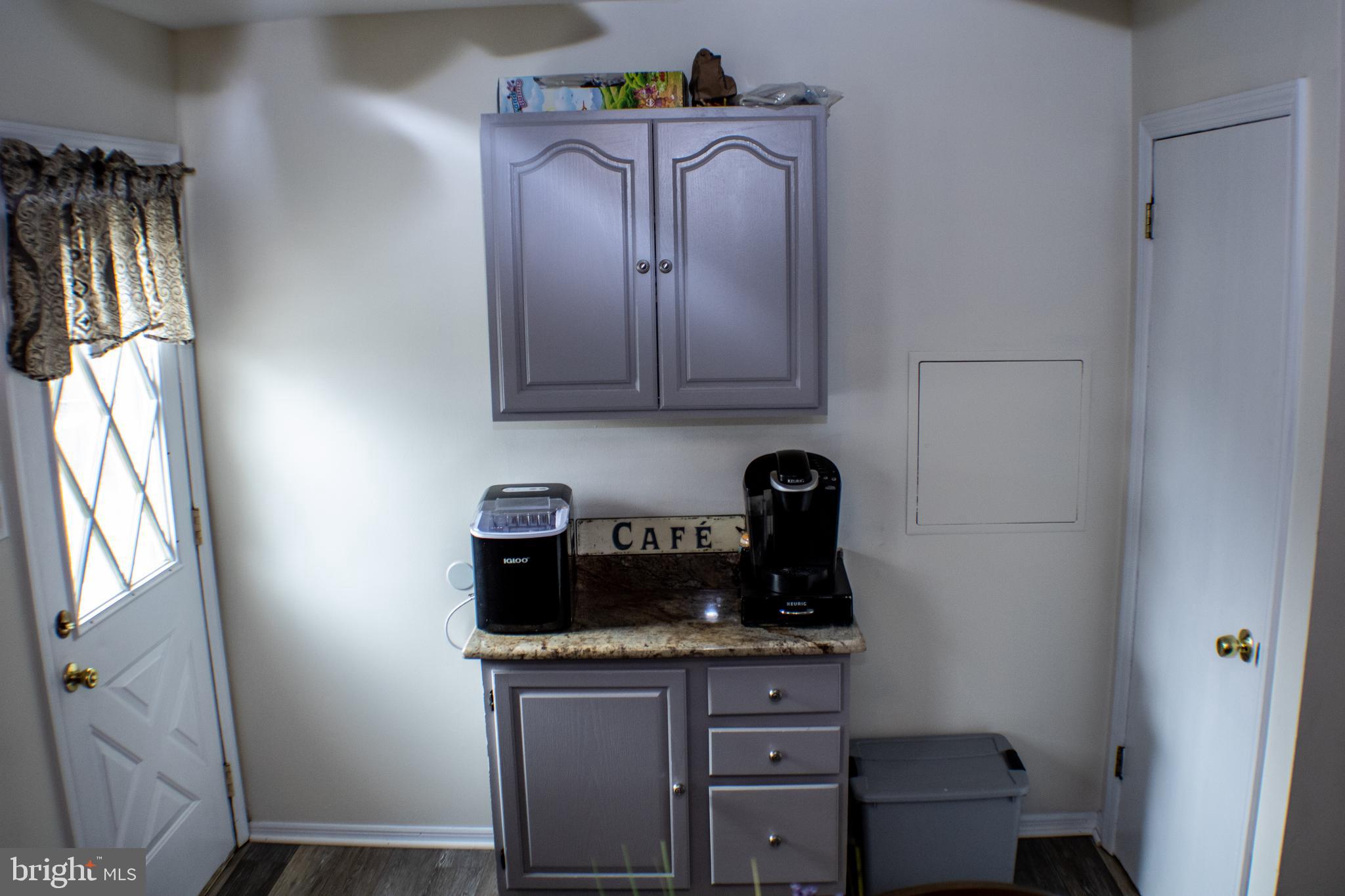 34 Battles Road Williamstown, NJ 08094 - Photo 25 of 91 beverage station
