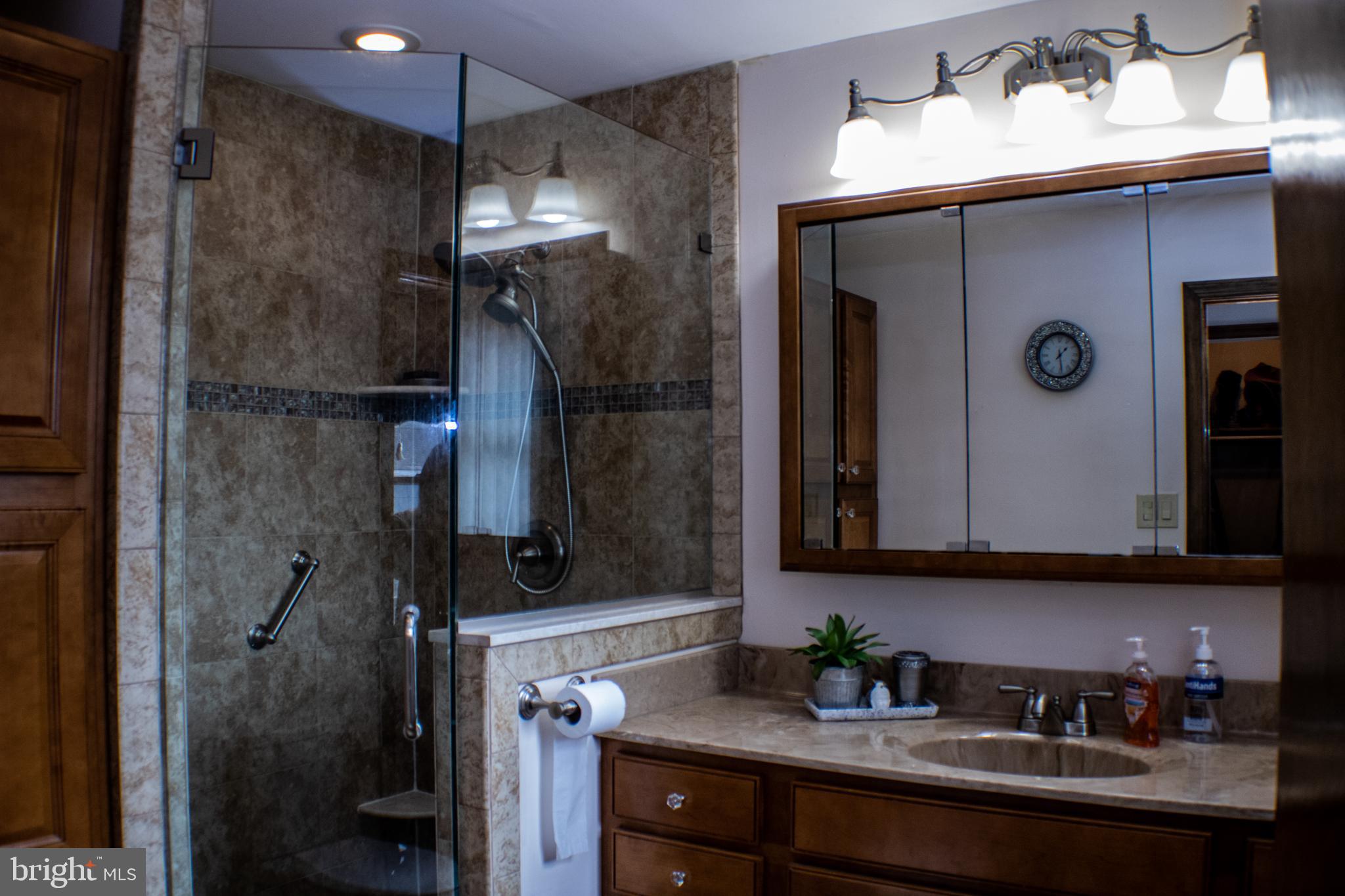 34 Battles Road Williamstown, NJ 08094 - Photo 47 of 91 owners bathroom