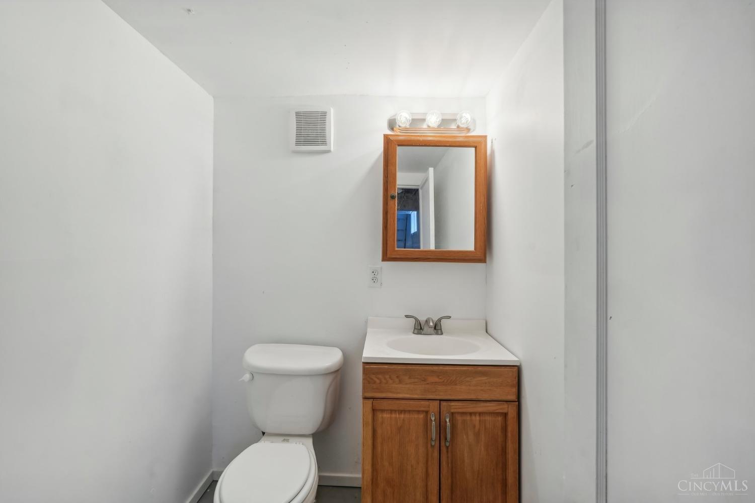 2717 Baker Avenue Cincinnati, OH 45211 - Photo 24 of 28 Gallery Image 24