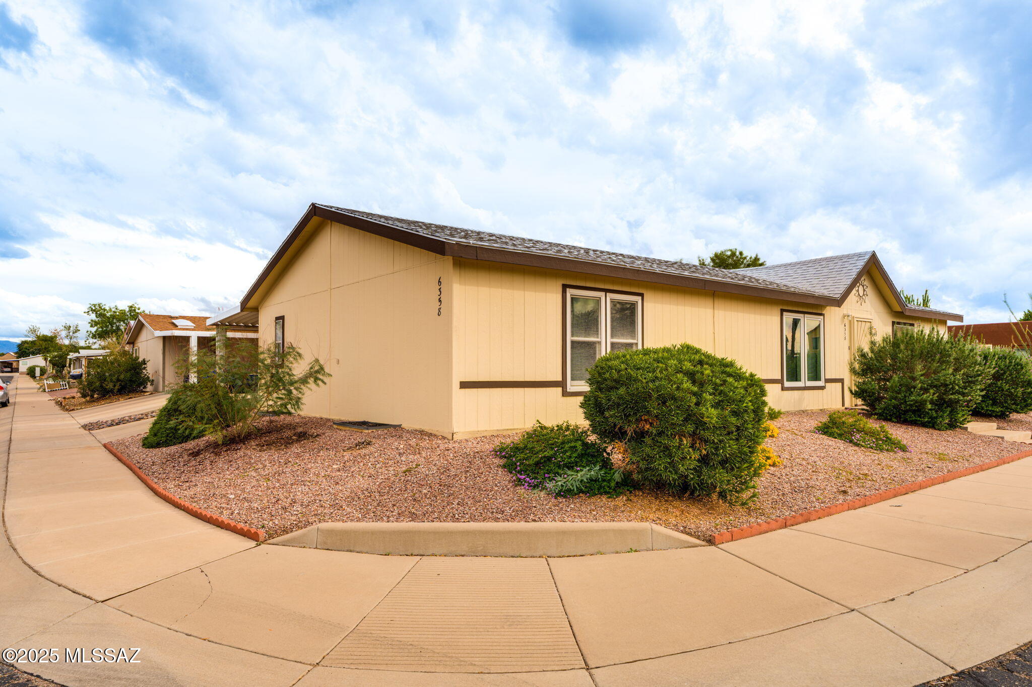 6358 East Raven Run Loop Tucson, AZ 85756 - Photo 3 of 48