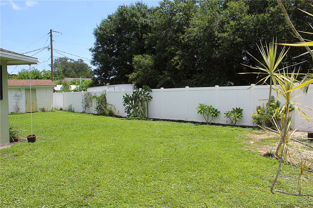102 Cardinal Drive Sebastian, FL 32958 - Photo 7 of 34 a view of a outdoor space