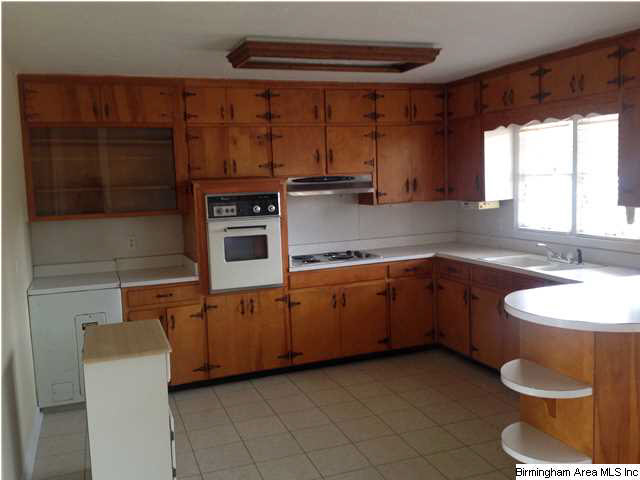3901 Stratford Road Anniston, AL 36207 - Photo 7 of 15