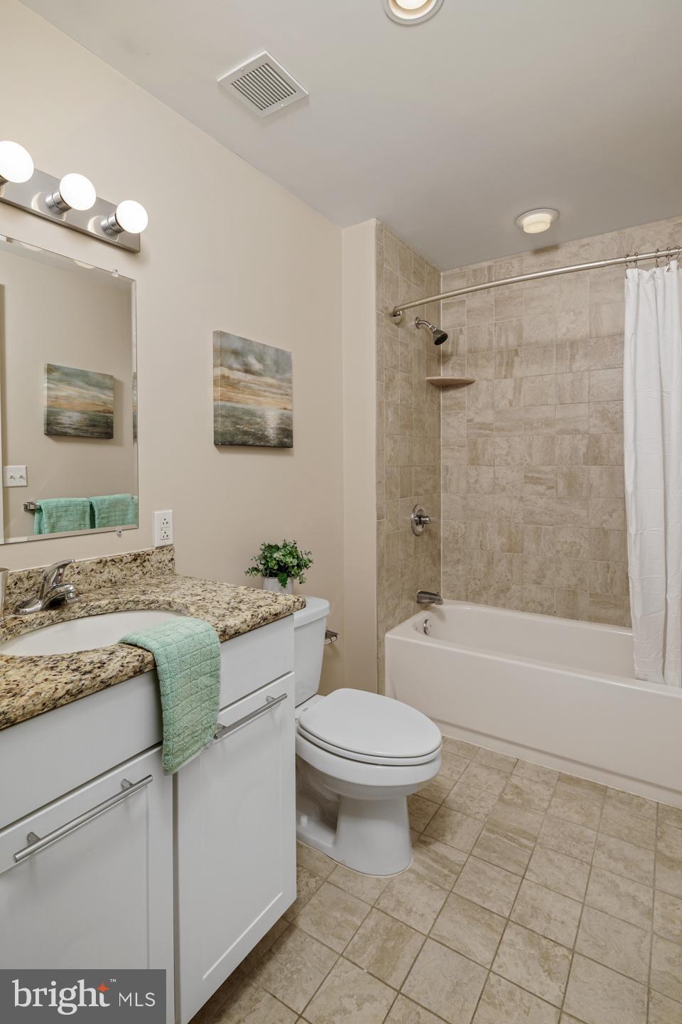 1501 Locust Street, Unit 701 Philadelphia, PA 19102 - Photo 15 of 20