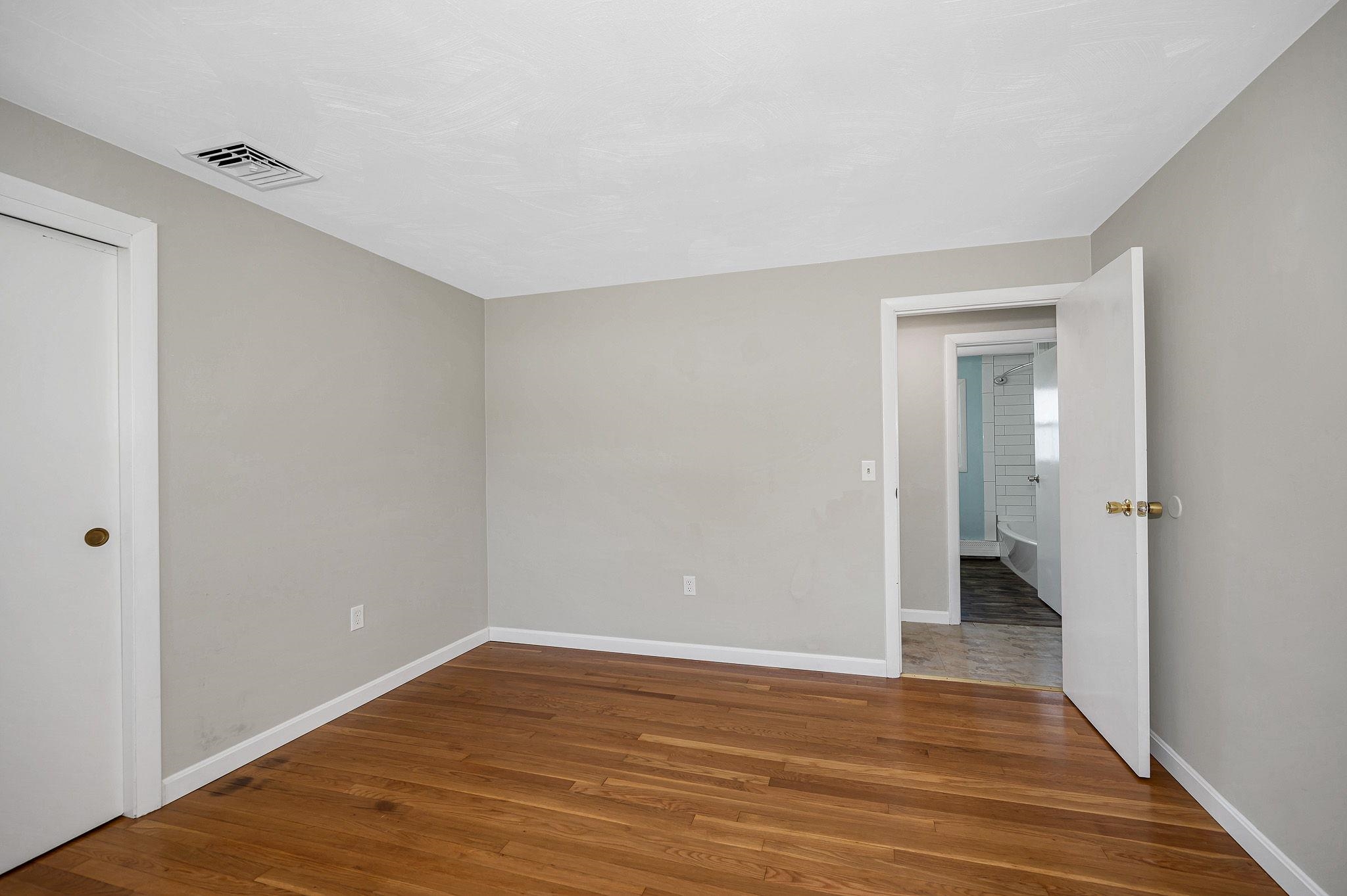 7 Raleigh Drive Nashua, NH 03062 - Photo 15 of 33