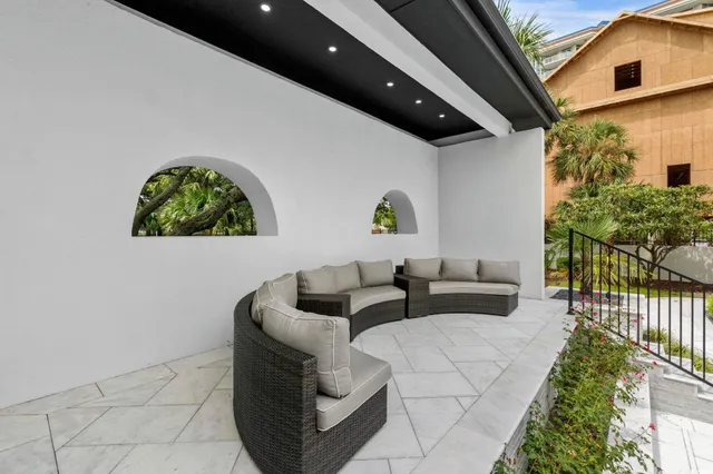 $4,920,000 | 5104 North Ocean Boulevard, Myrtle Beach, SC 29577