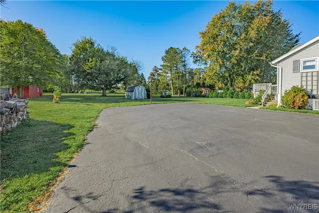 $259,900 | 3708 North Ridge Road, Cambria, NY 14094