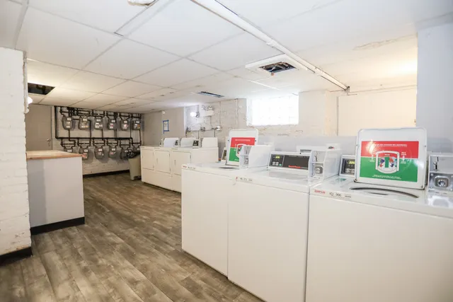 $1,350 | 1250 West Montrose Avenue, Unit 131, Chicago, IL 60640