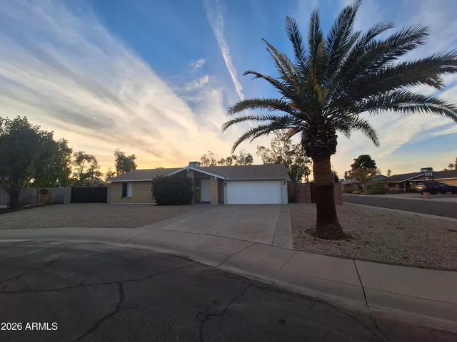 $2,825 | 2839 East Altadena Avenue, Phoenix, AZ 85028