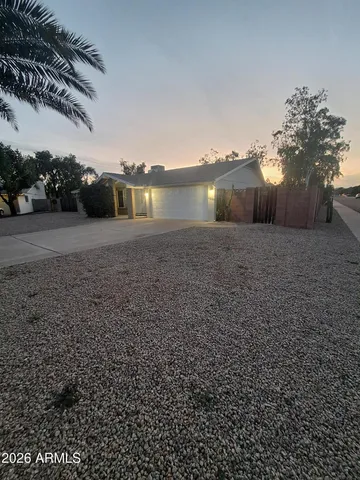 $2,825 | 2839 East Altadena Avenue, Phoenix, AZ 85028