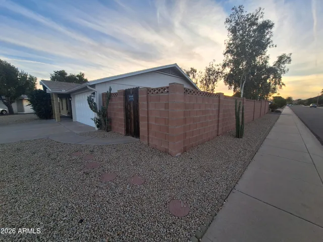 $2,825 | 2839 East Altadena Avenue, Phoenix, AZ 85028