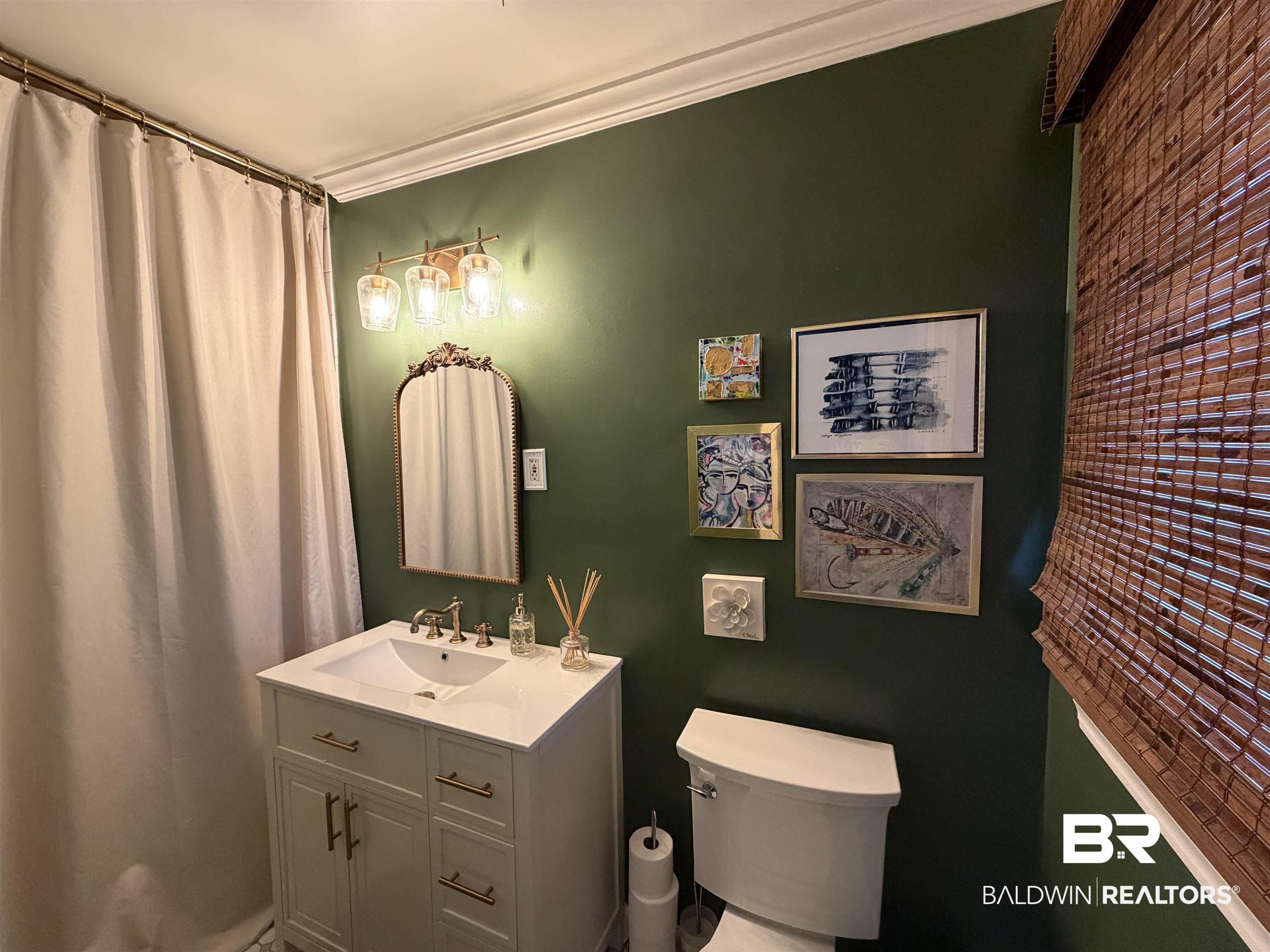 163 Fenwick Road Mobile, AL 36608 - Photo 19 of 25 Full bath featuring a shower with shower curtain, vanity, and ornamental molding