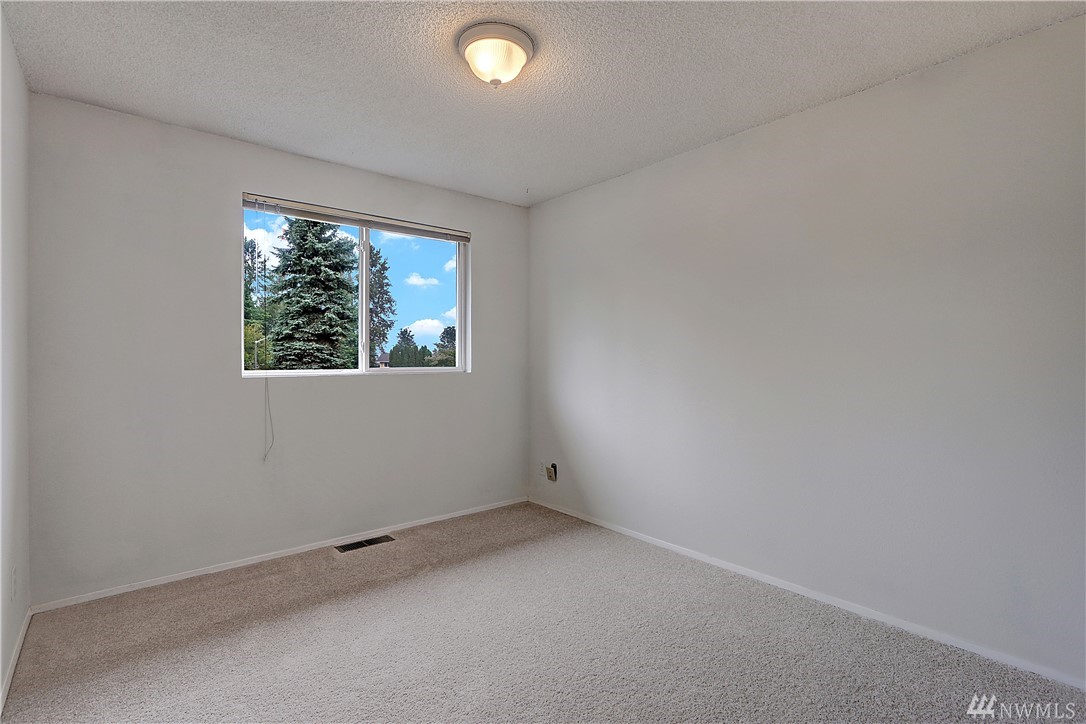 12951 Southeast 159th Street Renton, WA 98058 - Photo 13 of 21 Gallery Image 13