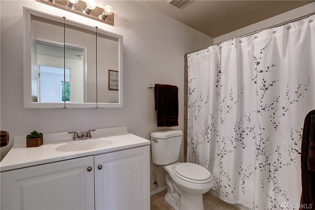 12951 Southeast 159th Street Renton, WA 98058 - Photo 14 of 21 Gallery Image 14