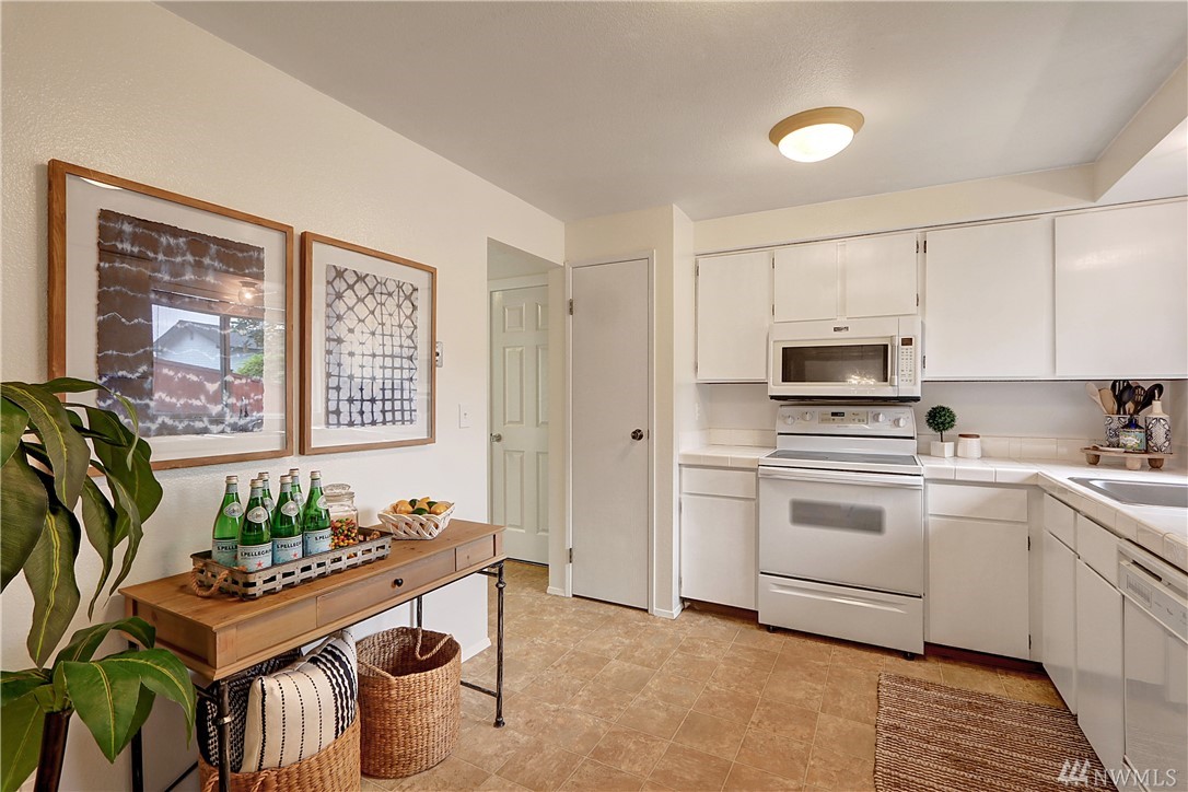12951 Southeast 159th Street Renton, WA 98058 - Photo 8 of 21 Gallery Image 8