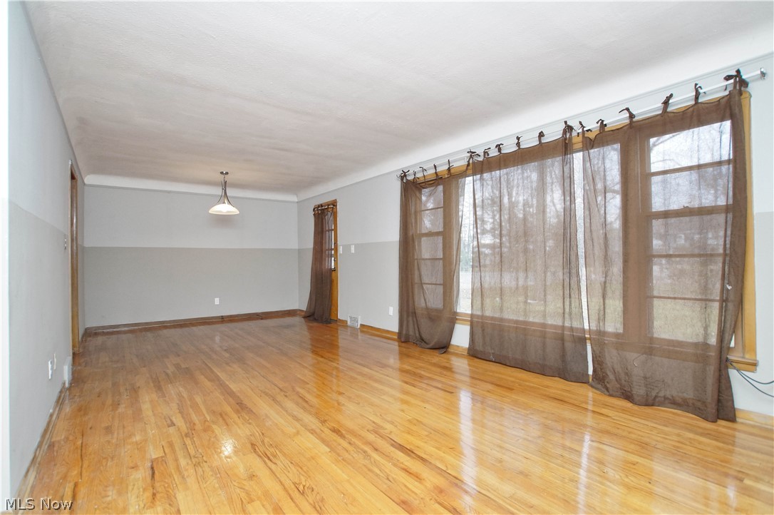1675 Wood Road Cleveland Heights, OH 44121 - Photo 6 of 32