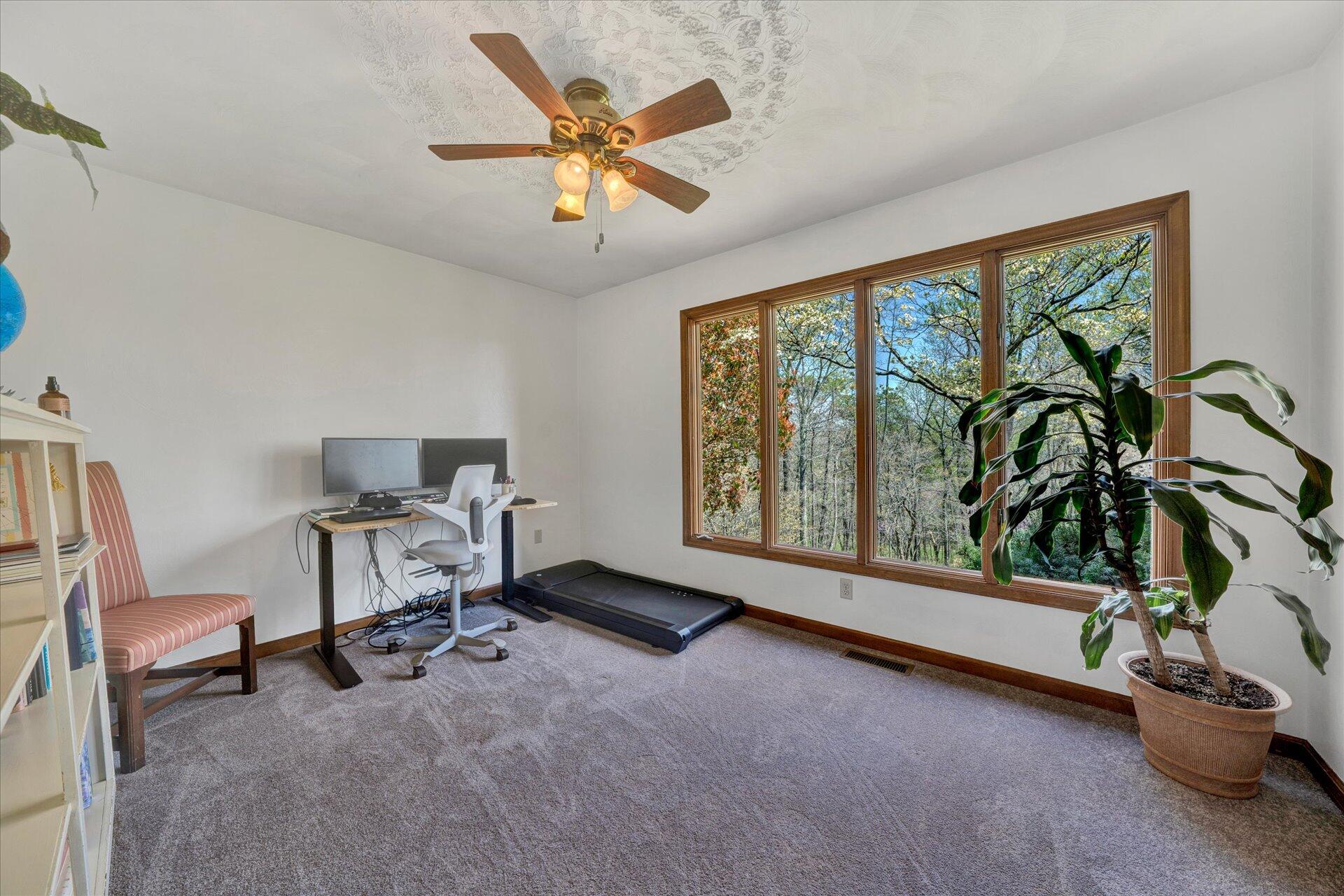 184 Sprinkle Road Fincastle, VA 24090 - Photo 28 of 66 27-DSC00052