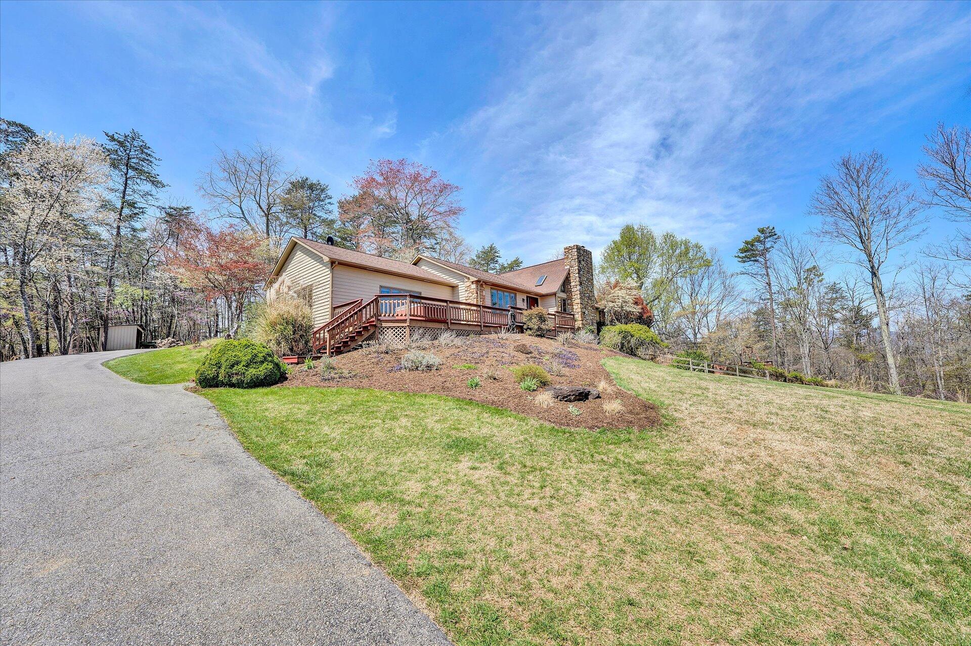 184 Sprinkle Road Fincastle, VA 24090 - Photo 58 of 66 55-DSC00142