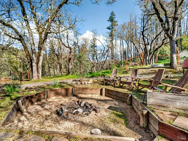 $2,100,000 | 11641 Highway 128, Healdsburg, CA 95448