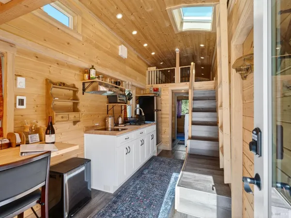 $2,100,000 | 11641 Highway 128, Healdsburg, CA 95448