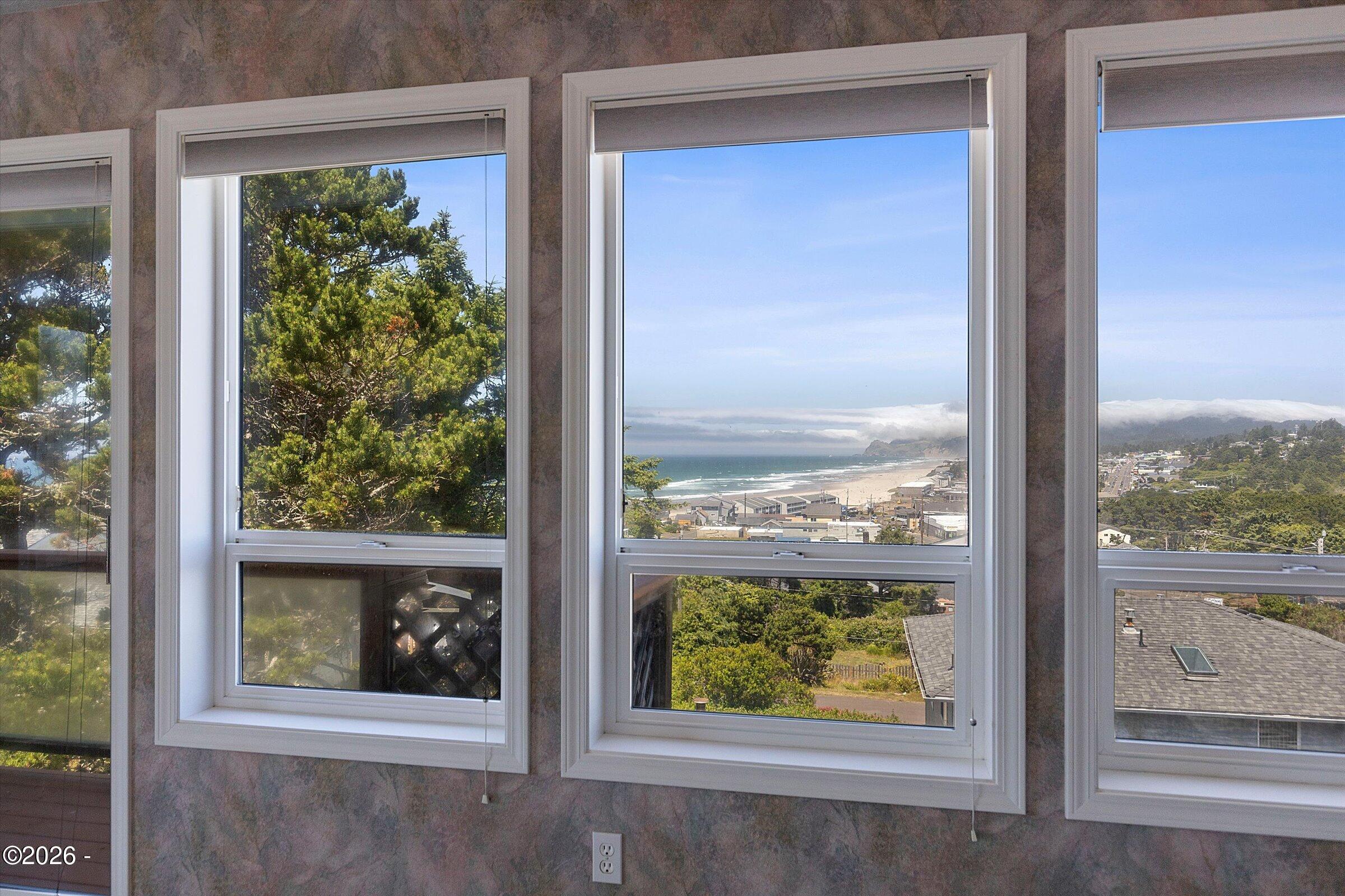 935 Southwest 7th Street Lincoln City, OR 97367 - Photo 33 of 50