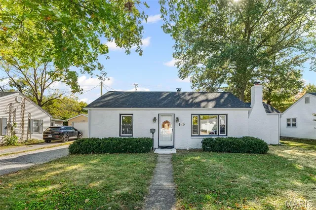 $200,000 | 407 Joy Drive, O'Fallon, IL 62269
