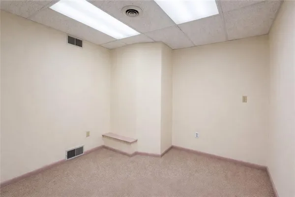 $1,100 | 235 Longfellow Street, Vandergrift, PA 15690