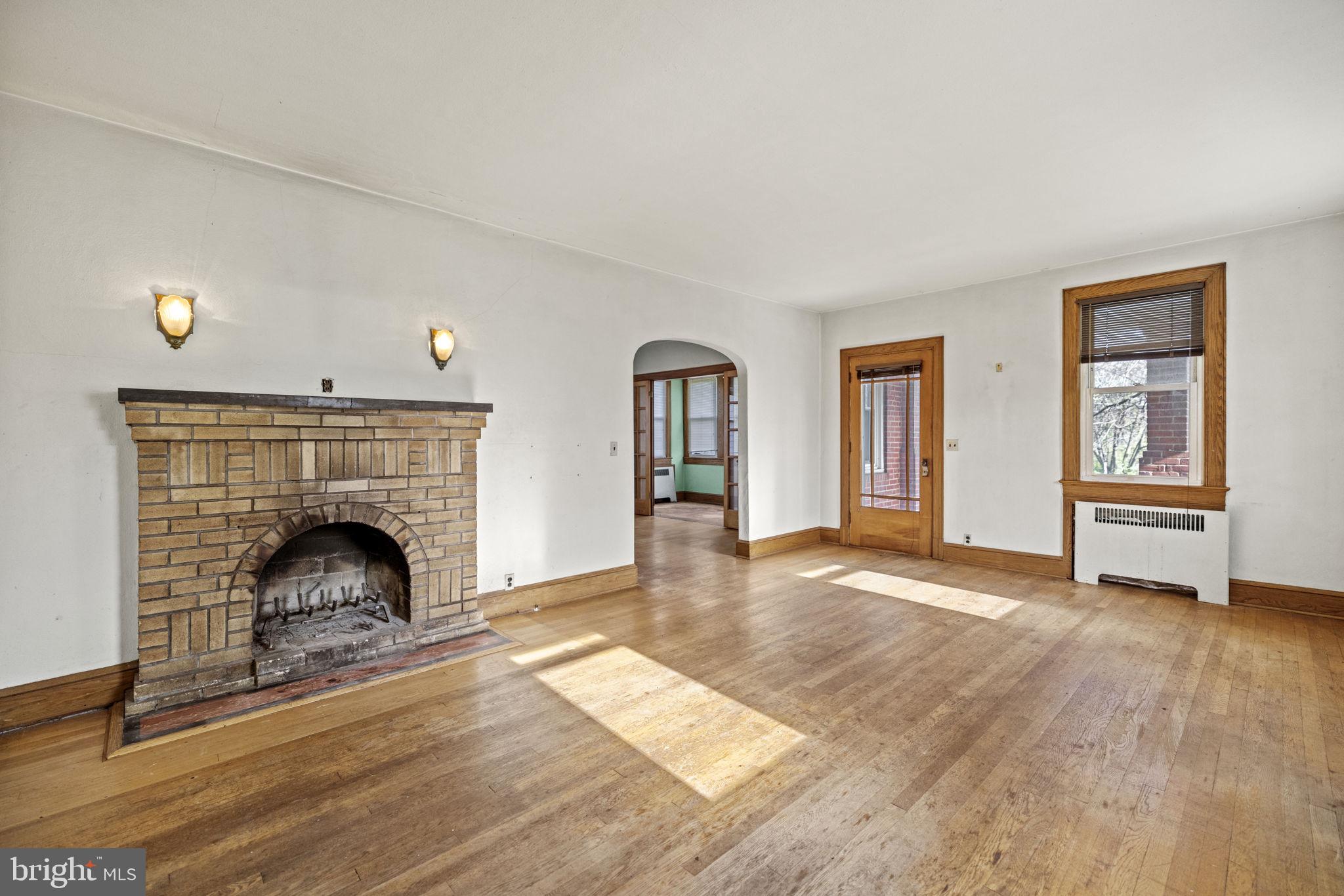 11101 Montgomery Road Beltsville, MD 20705 - Photo 16 of 38 Living Room