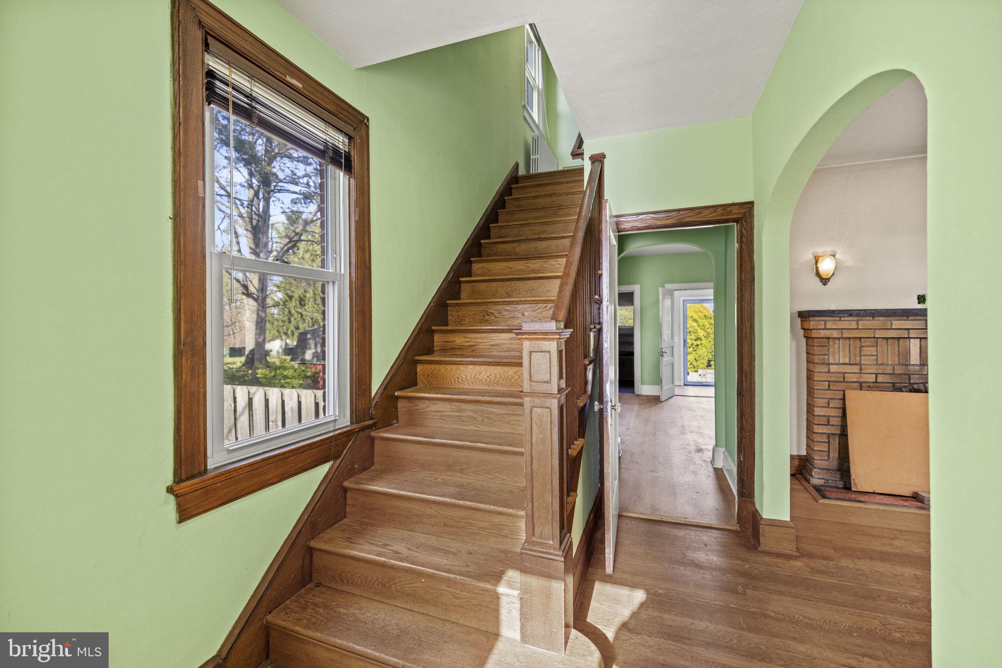 11101 Montgomery Road Beltsville, MD 20705 - Photo 18 of 38 Foyer