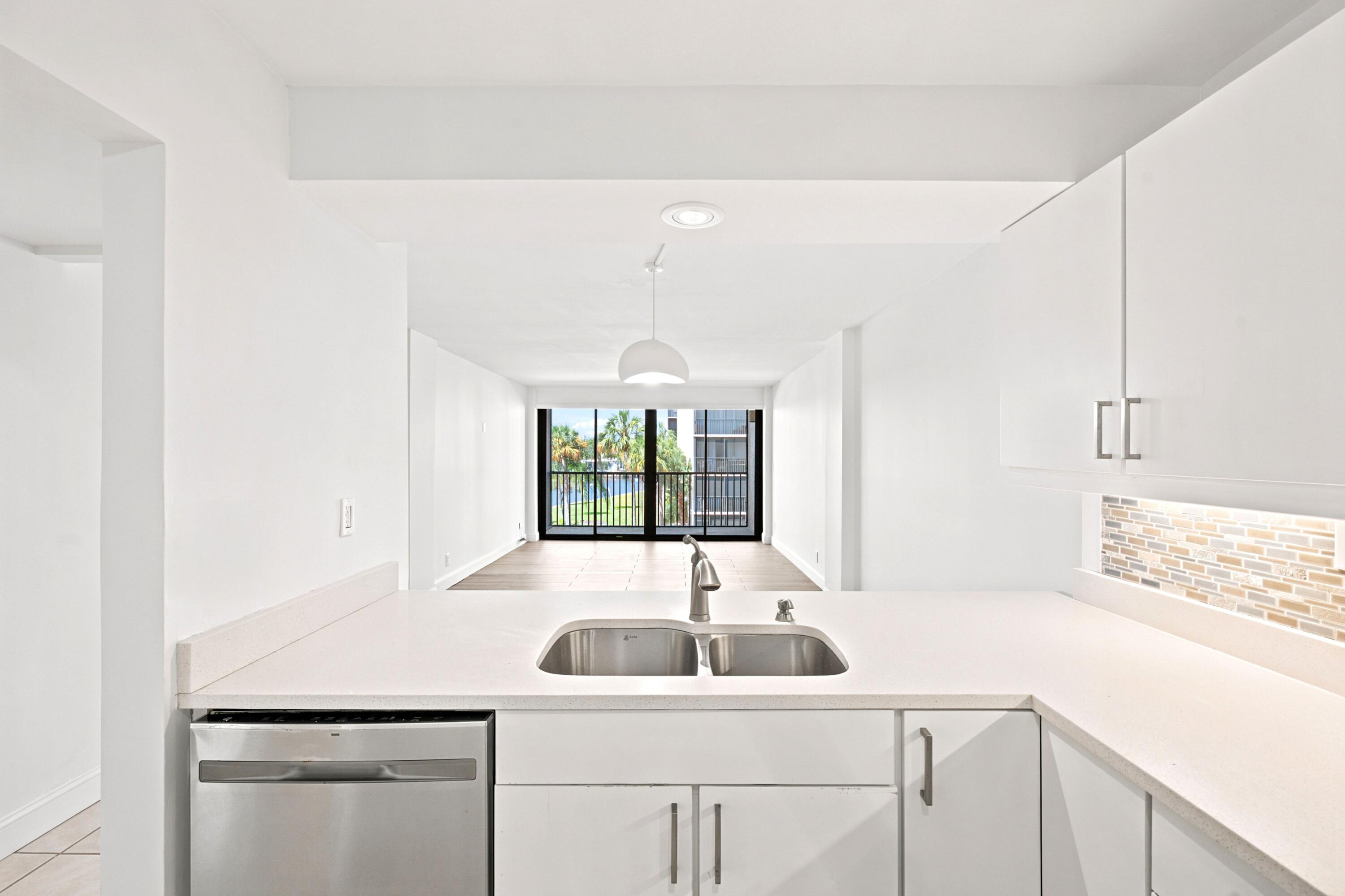 8 Royal Palm Way, Unit 3020 Boca Raton, FL 33432 - Photo 11 of 37 016_00016_463