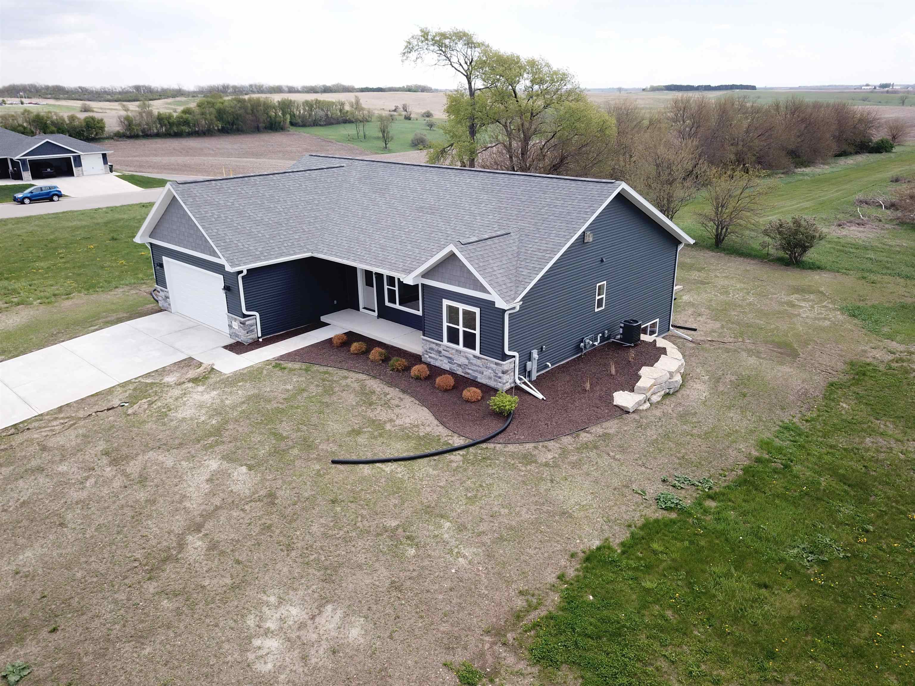 103 Graelyn Barneveld, WI 53507 - Photo 4 of 36