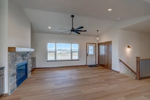 $565,000 | 103 Graelyn, Barneveld, WI 53507