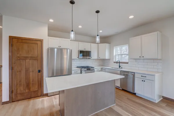 $575,000 | 103 Graelyn, Barneveld, WI 53507