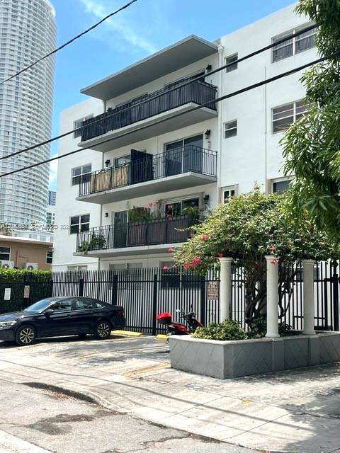 444 Southwest 4th Street, Unit 404 Miami, FL 33130 - Photo 22 of 27