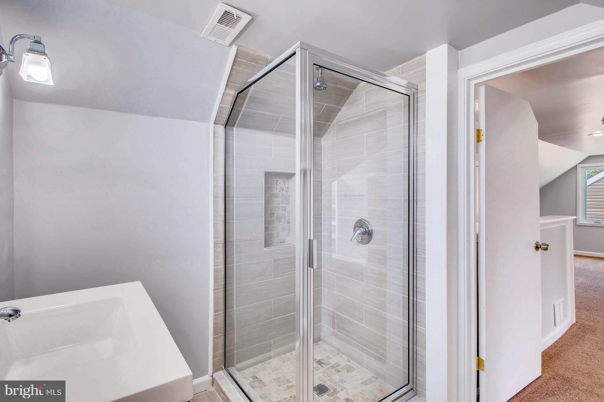 10 Village Road Pikesville, MD 21208 - Photo 15 of 28 Pristine & Clean lines
