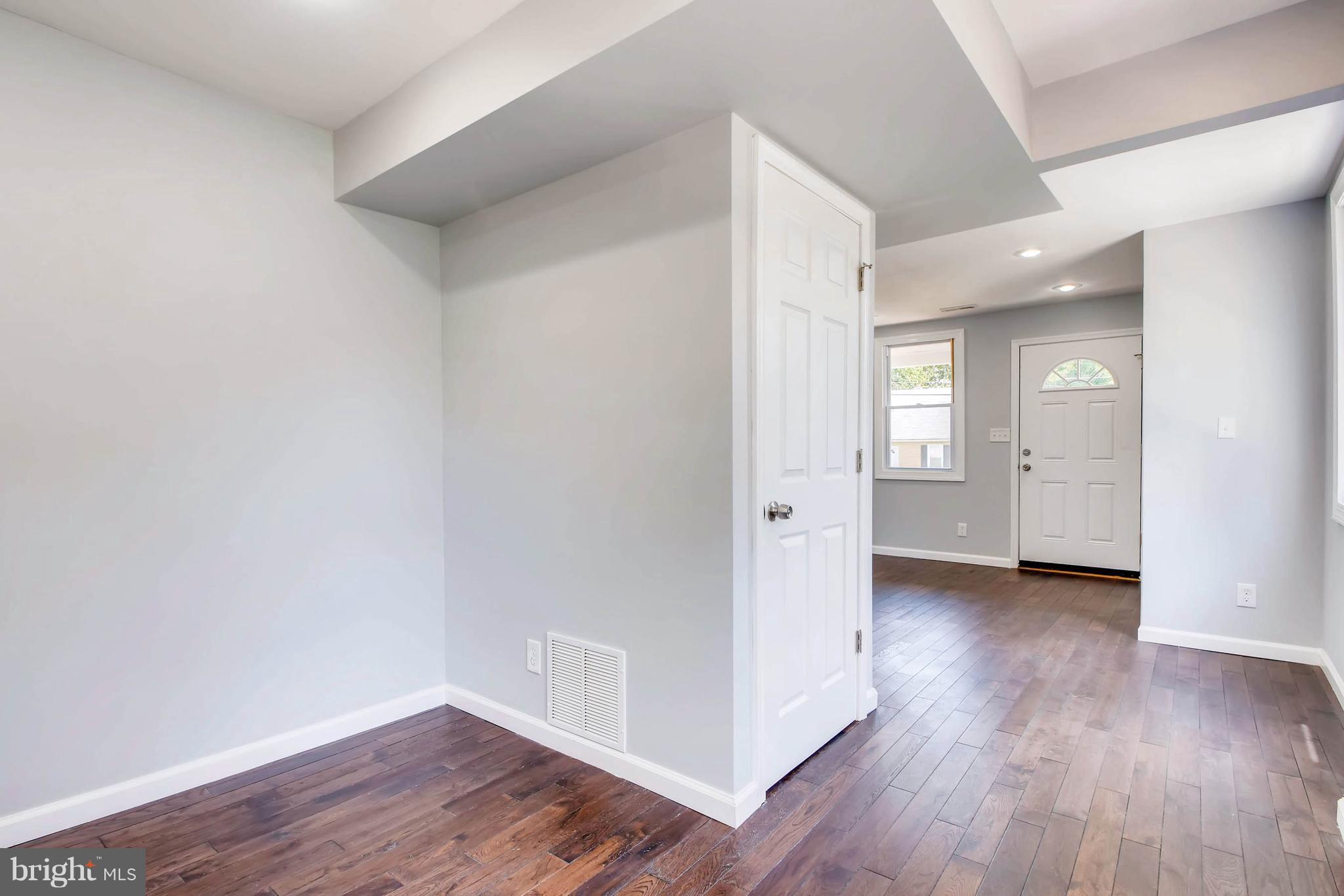 10 Village Road Pikesville, MD 21208 - Photo 7 of 28 table space off kitchen