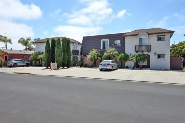 $2,400 | 4262 Wilson Avenue, Unit 6, San Diego, CA 92104