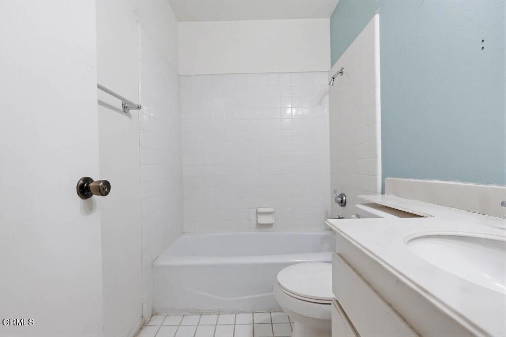 19509 Rinaldi Street, Unit 59 Porter Ranch, CA 91326 - Photo 42 of 47 19509-rinaldi-st-unit-59-036_web