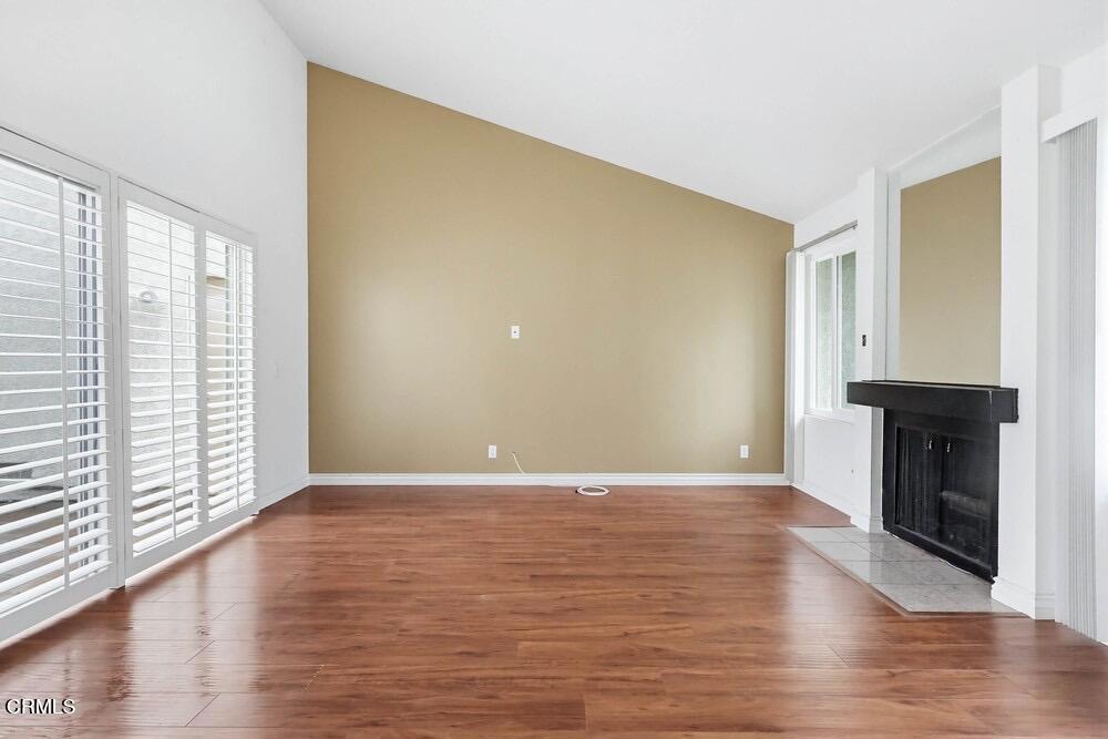 19509 Rinaldi Street, Unit 59 Porter Ranch, CA 91326 - Photo 8 of 47 19509-rinaldi-st-unit-59-006_web