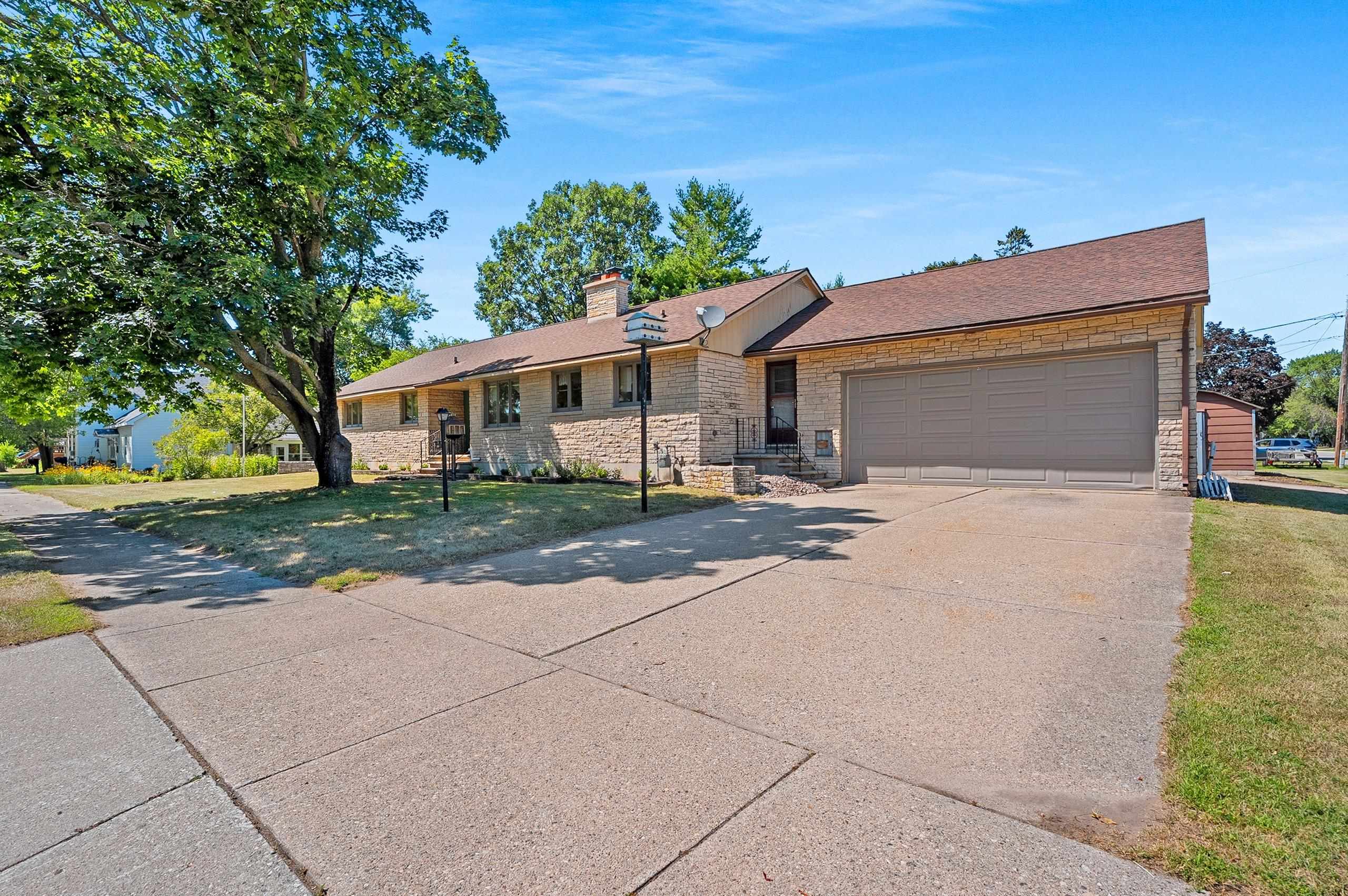 357 Jefferson Street Oconto, WI 54153 - Photo 39 of 62