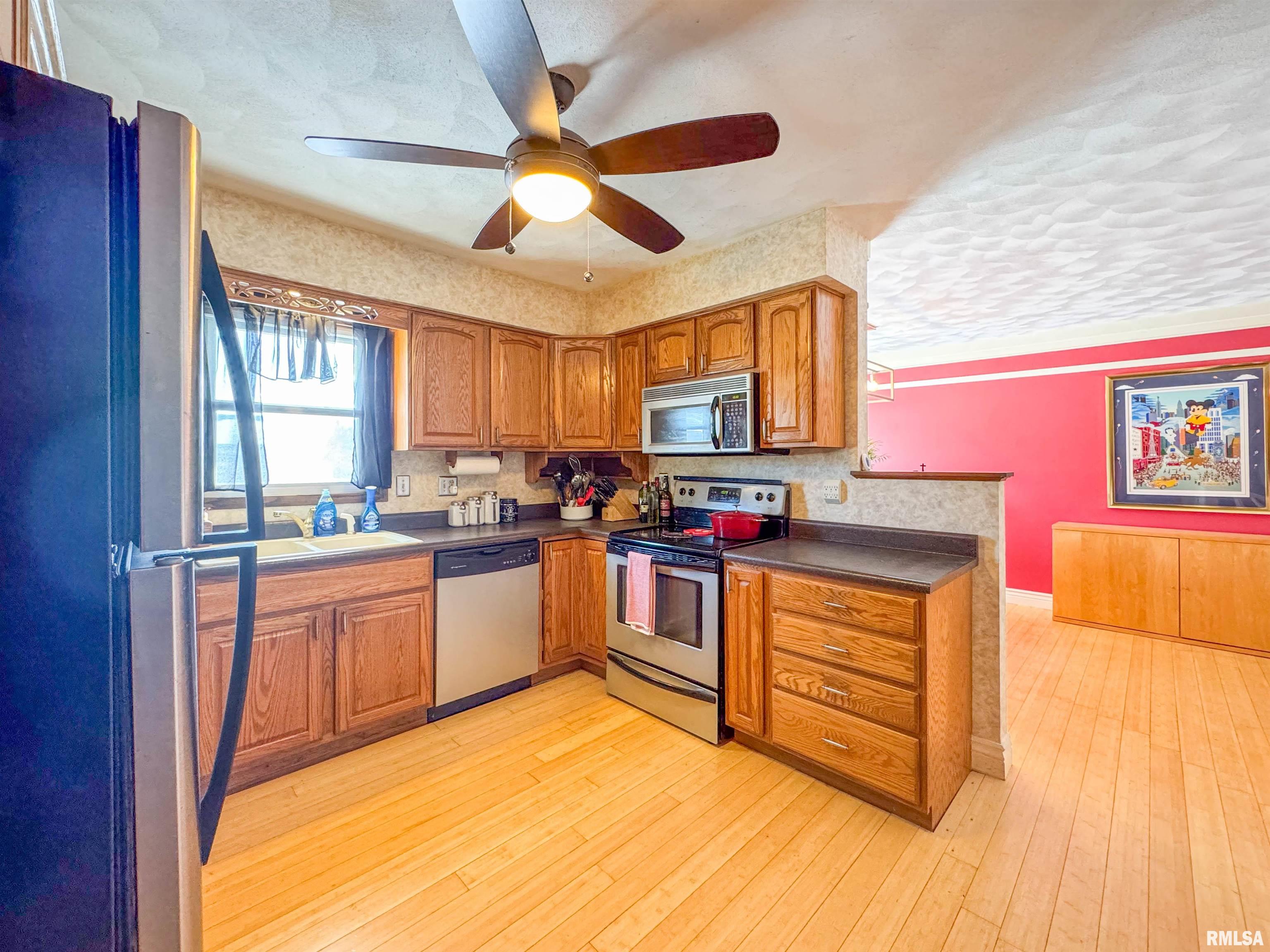 718 Taylor Street Morton, IL 61550 - Photo 8 of 32 Gallery Image 8