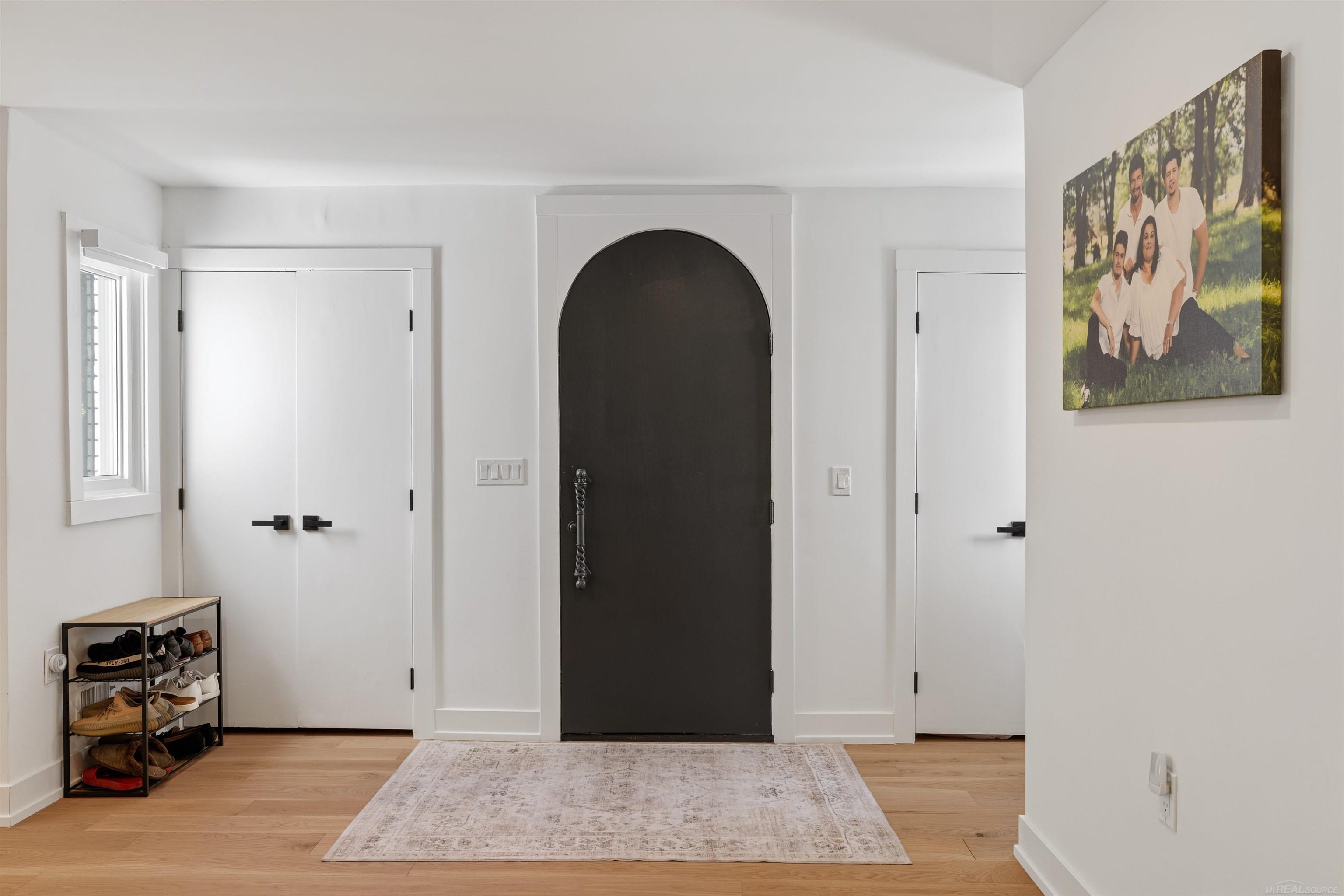 300 Camelot Way Rochester, MI 48306 - Photo 10 of 70