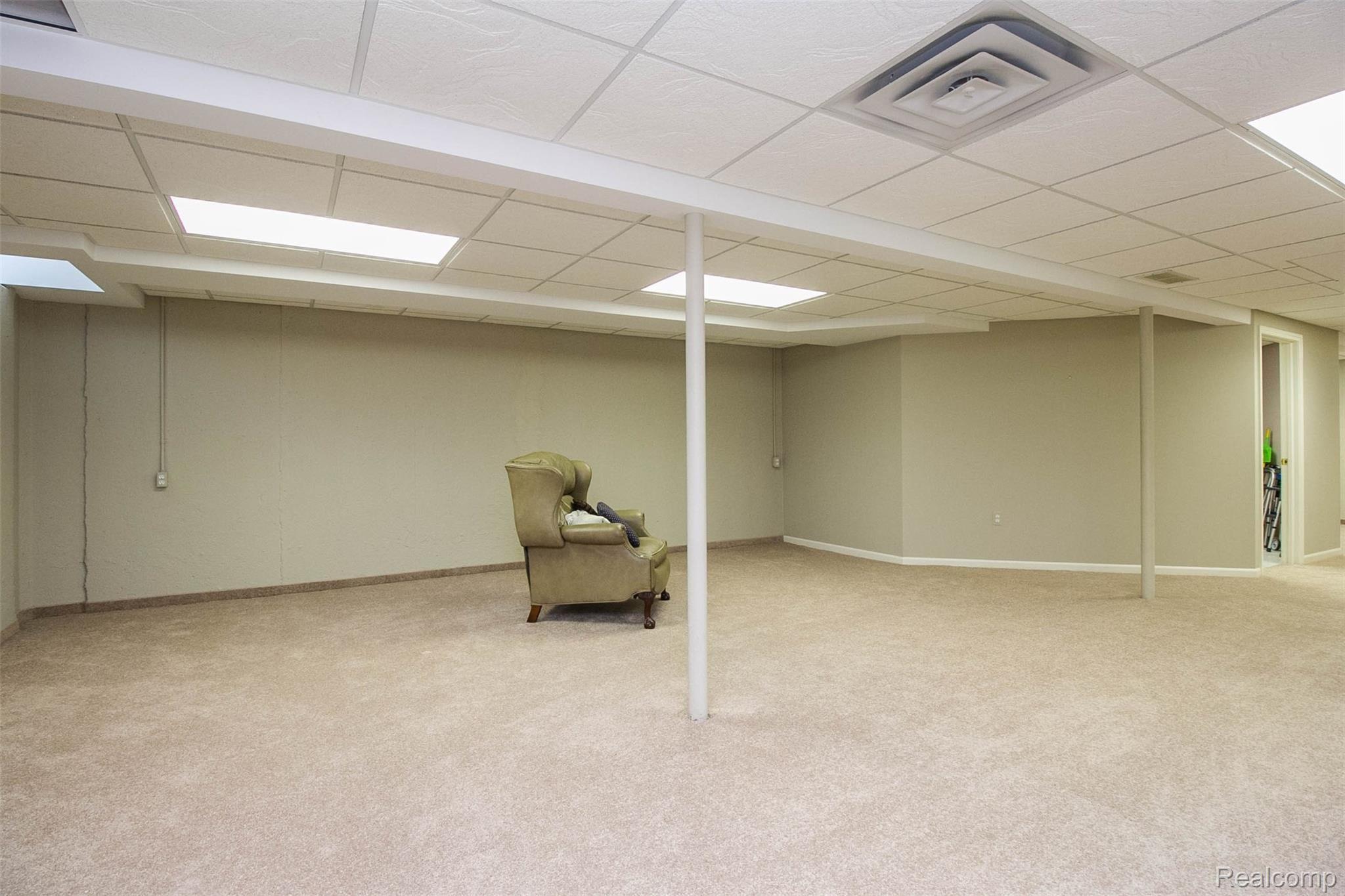 3355 Seminole Court Rochester, MI 48309 - Photo 37 of 41 33.jpg