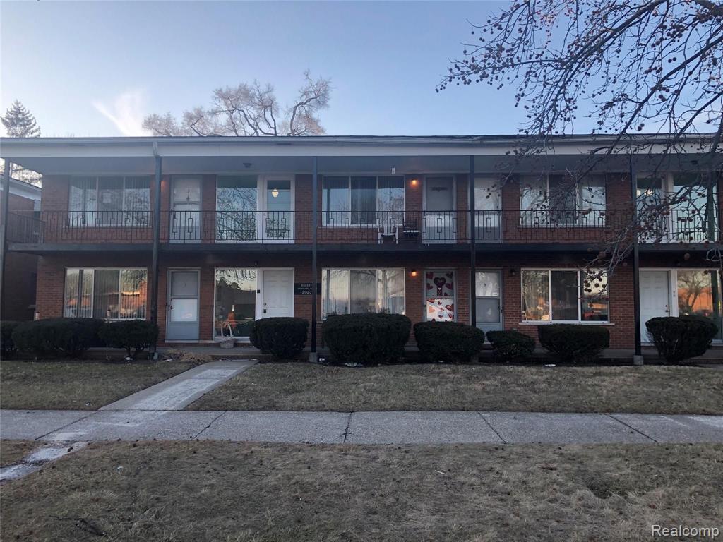 20231 Kelly Road, Unit 3 Harper Woods, MI 48225 - Photo 1 of 11 FRONT EXTERIOR